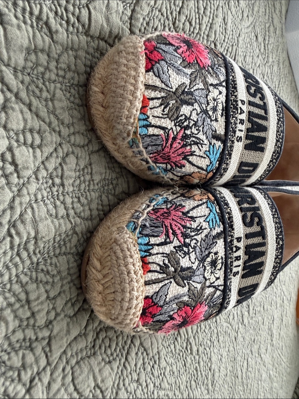 Dior Women's Floral Embroidered Espadrilles in Multicolor Size 39 / 9 US - Picture 7 of 8